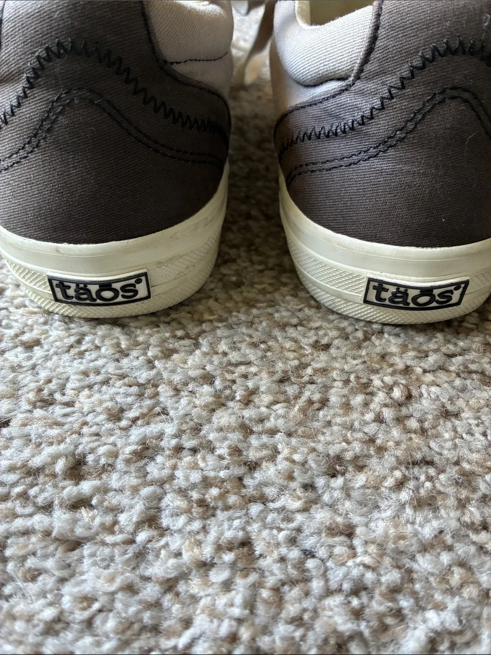 Taos Footwear Cream & Black Canvas Low-Top Sneakers